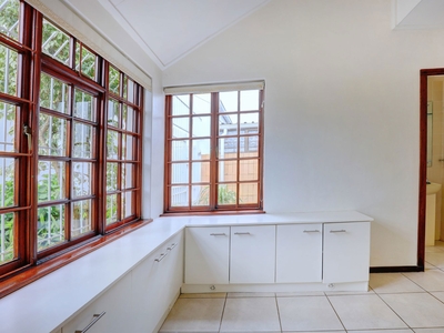 2 bedroom townhouse to rent in George South