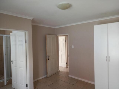 3 bedroom, Grahamstown Eastern Cape N/A