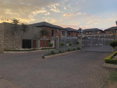 Apartment For Rent In Booysens, Pretoria