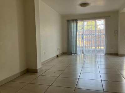Apartment For Rent In Floracliffe, Roodepoort