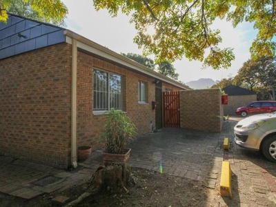 Apartment For Rent In Stellenbosch Central, Stellenbosch