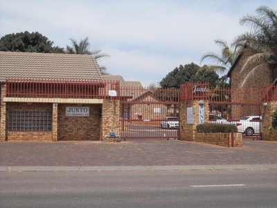 Apartment For Rent In Zwartkop, Centurion