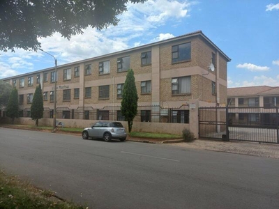 Apartment For Sale In Hurlyvale, Edenvale