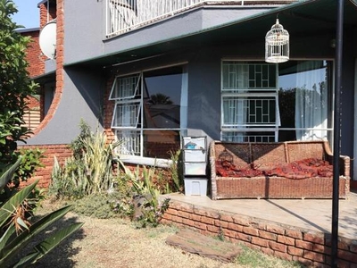 Apartment For Sale In Ifafi, Hartbeespoort