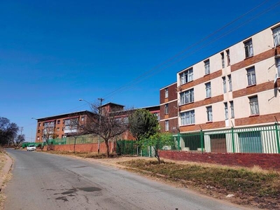 Apartment For Sale In Proclamation Hill, Pretoria