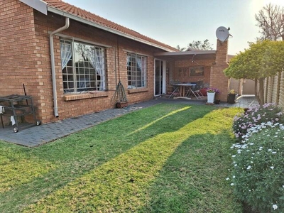 Apartment For Sale In Willow Park Manor, Pretoria