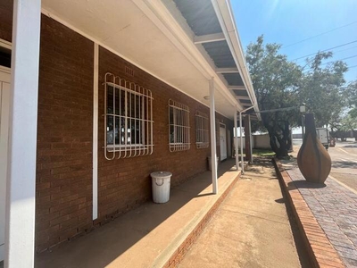 Commercial Property For Rent In Apex, Brakpan