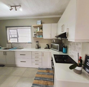 House For Rent In Fountains Estate, Jeffreys Bay