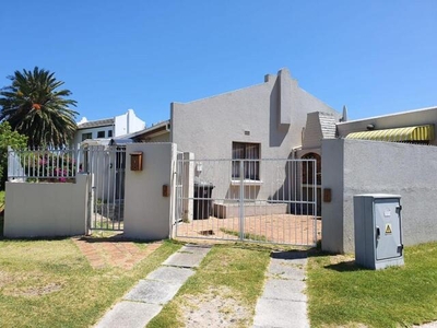 House For Rent In Panorama, Parow