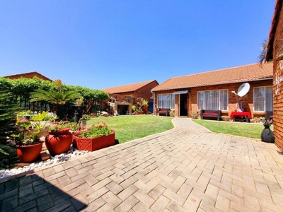 House For Sale In Annlin, Pretoria