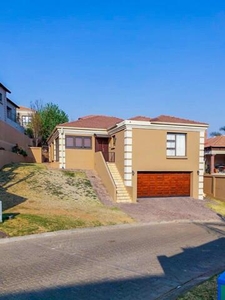House For Sale In Bassonia Rock, Johannesburg