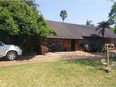 House For Sale In Birchleigh, Kempton Park