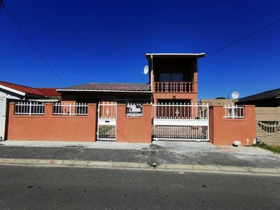 House For Sale In Bishop Lavis, Cape Town