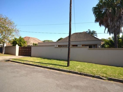 House For Sale In Bonnie Doon, East London