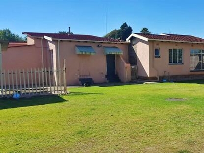 House For Sale In Croydon, Kempton Park