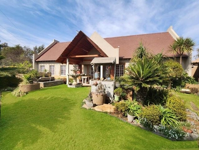 House For Sale In Crystal Park, Benoni