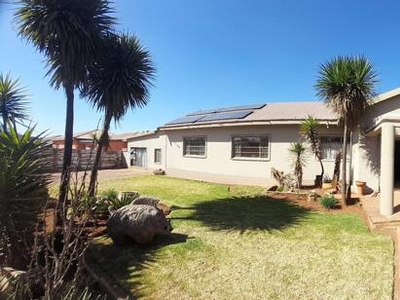 House For Sale In Delmas West, Delmas