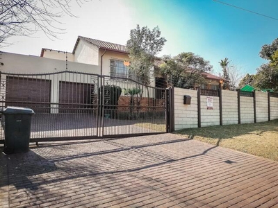 House For Sale In Discovery, Roodepoort