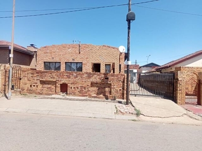 House For Sale In Dobsonville Ext 1, Soweto