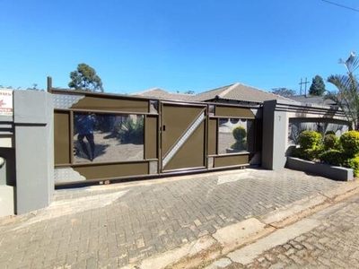House For Sale In Florapark, Tzaneen