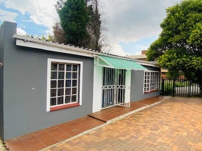 House For Sale In Florida, Roodepoort