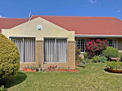 House For Sale In Kiepersol, Bloemfontein