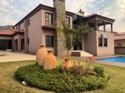 House For Sale In Magaliesberg Country Estate, Akasia