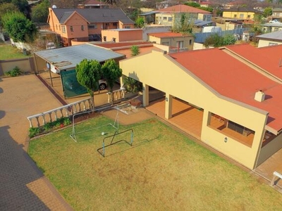 House For Sale In Maraisburg, Roodepoort
