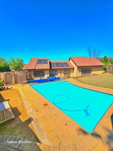 House For Sale In Meredale, Johannesburg