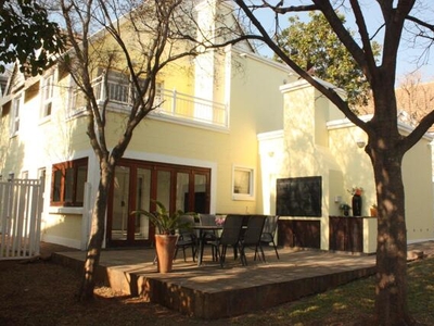 House For Sale In Moreleta Park, Pretoria