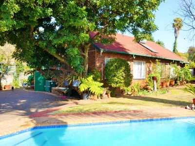 House For Sale In Rooihuiskraal, Centurion