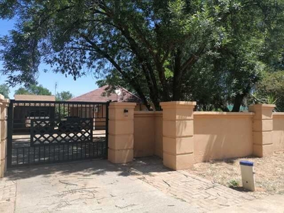 House For Sale In Stilfontein Ext 4, Stilfontein