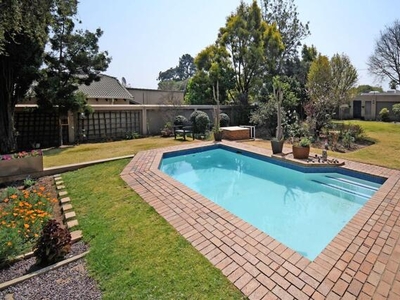 House For Sale In Sunninghill, Sandton
