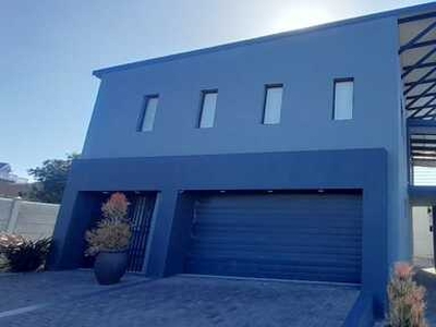 House For Sale In Wavecrest, Jeffreys Bay