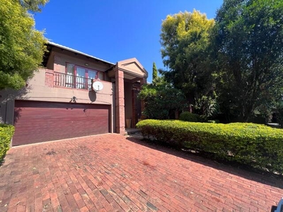 House For Sale In Willow Acres, Pretoria