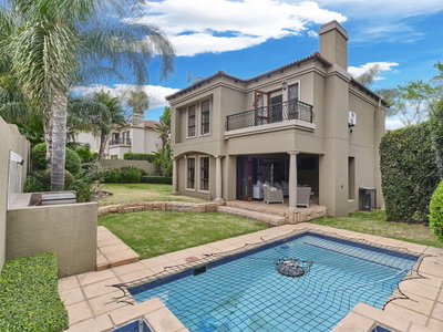 Modern 4 Bedroom Home_Douglasdale