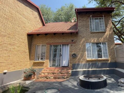 Townhouse For Rent In La Montagne, Pretoria