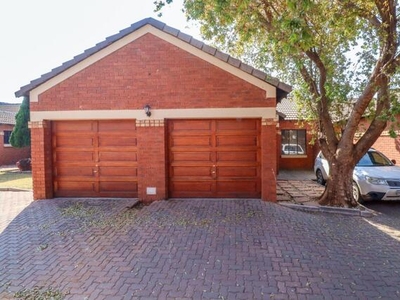 Townhouse For Rent In Monavoni, Centurion