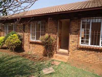 Townhouse For Rent In Weavind Park, Pretoria