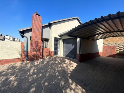 Townhouse For Sale In Amberfield Valley, Centurion