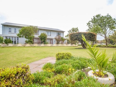 Townhouse For Sale In Bergvliet, Cape Town