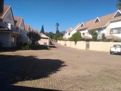 Townhouse For Sale In Bramley North, Sandton