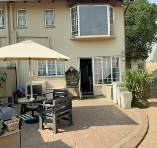 Townhouse For Sale In Dalpark Ext 11, Brakpan