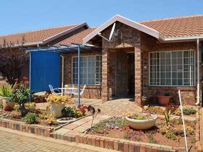 Townhouse For Sale In Flora Park, Polokwane
