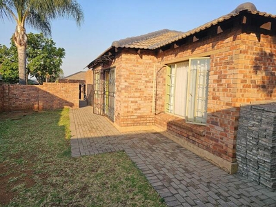 Townhouse For Sale In Heuwelsig Estate, Centurion