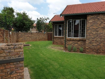 Townhouse For Sale In Highveld, Centurion