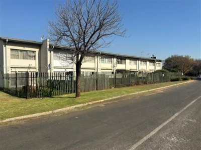 Townhouse For Sale In Mimosa Park, Germiston