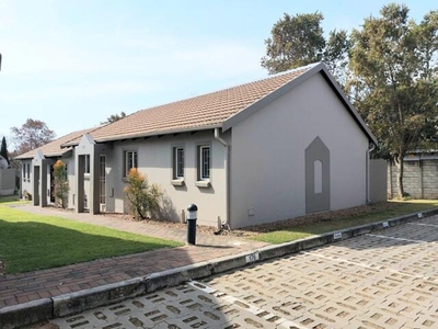 Townhouse For Sale In Modderfontein, Edenvale