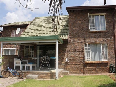 Townhouse For Sale In Noordwyk, Midrand