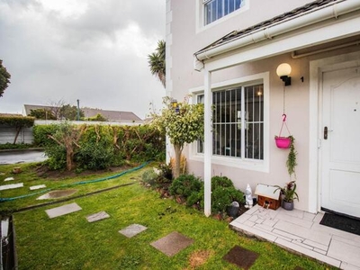Townhouse For Sale In Pinelands, Cape Town